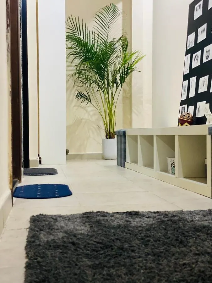Nash Guest House Females Only Dubai 0*,